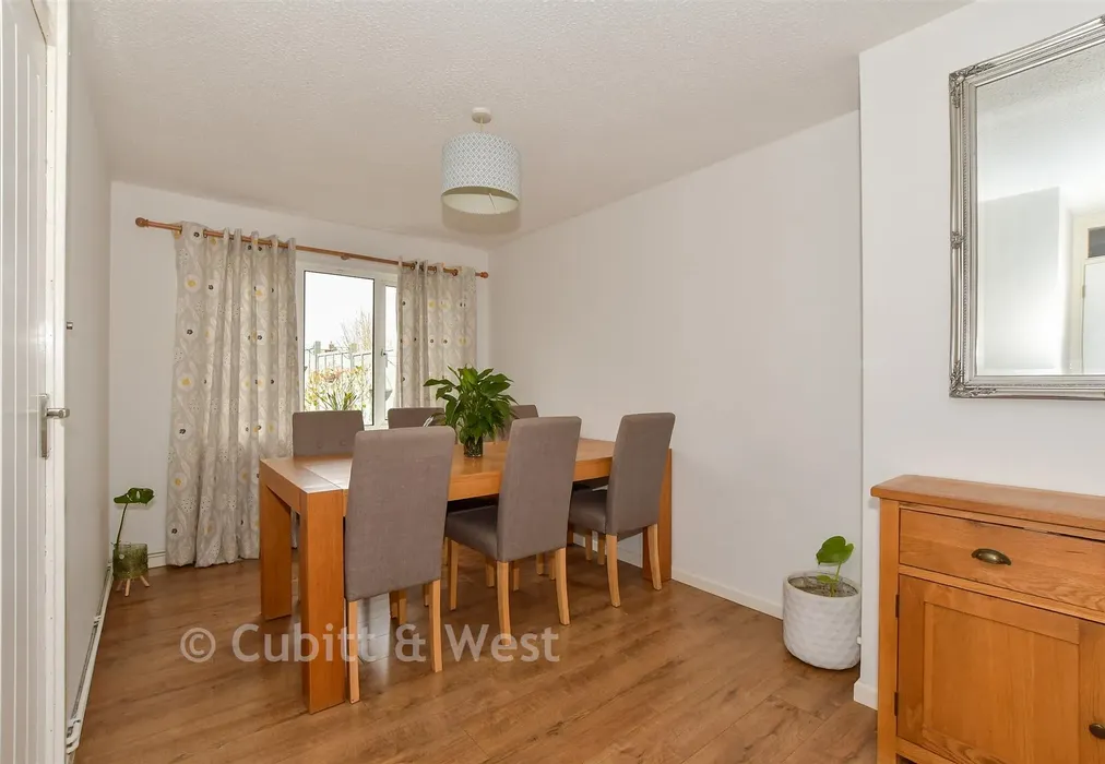 Lounge/ Dining Room - Peterlee Walk, Bewbush, Crawley, West Sussex - Wards of Kent