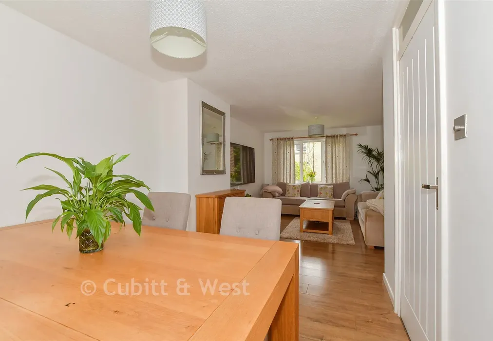 Lounge/ Dining Room - Peterlee Walk, Bewbush, Crawley, West Sussex - Wards of Kent