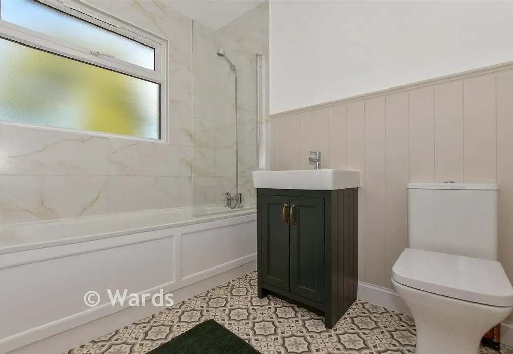 Bathroom - Moncktons Avenue, Maidstone, Kent - Wards of Kent