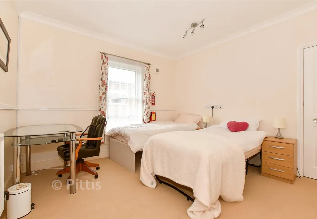 Bedroom 4 - Station Avenue, Sandown, Isle of Wight - Wards of Kent
