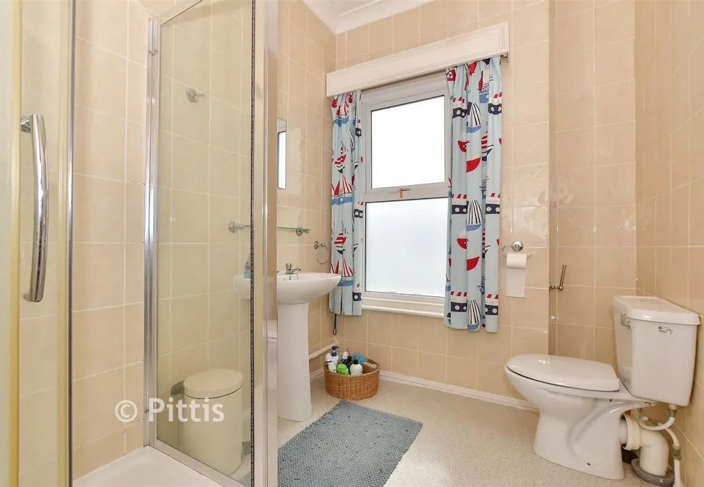Shower Room - Station Avenue, Sandown, Isle of Wight - Wards of Kent