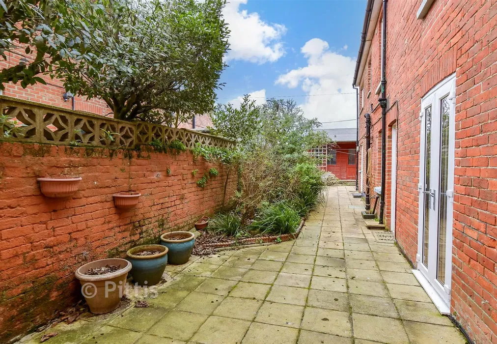Rear Garden - Station Avenue, Sandown, Isle of Wight - Wards of Kent