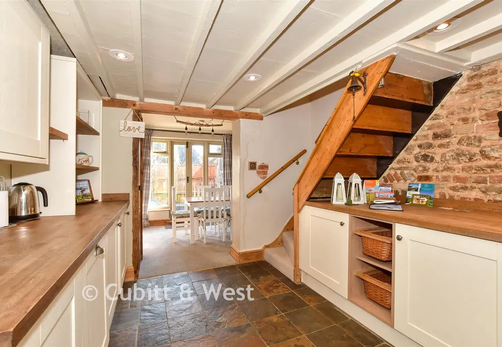 Kitchen - Lower Street, Pulborough, West Sussex - Wards of Kent