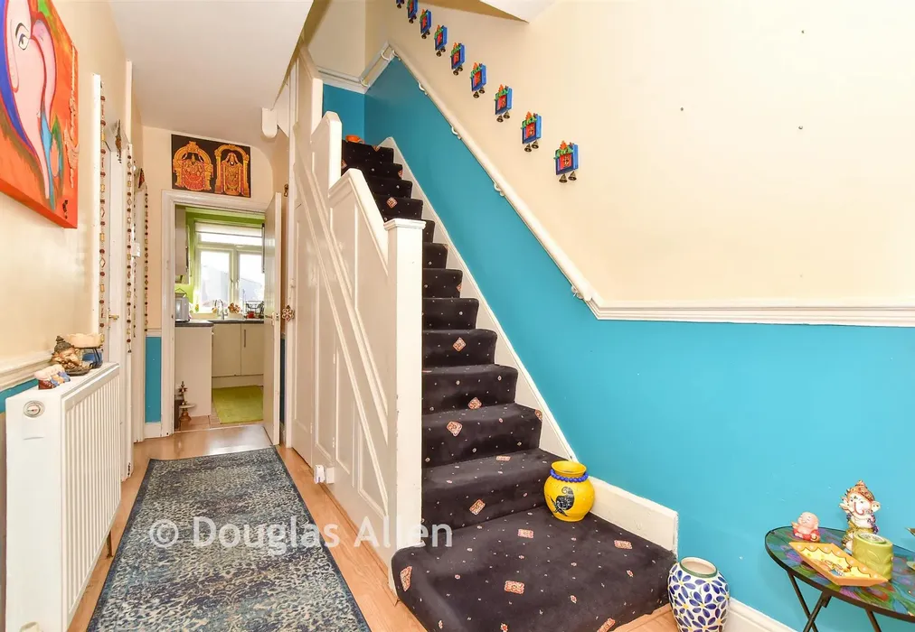 Hallway - Ashurst Drive, Ilford, Essex - Wards of Kent