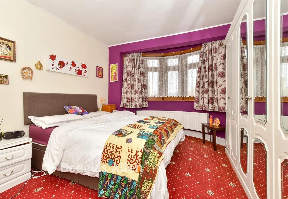 Bedroom 2 - Ashurst Drive, Ilford, Essex - Wards of Kent