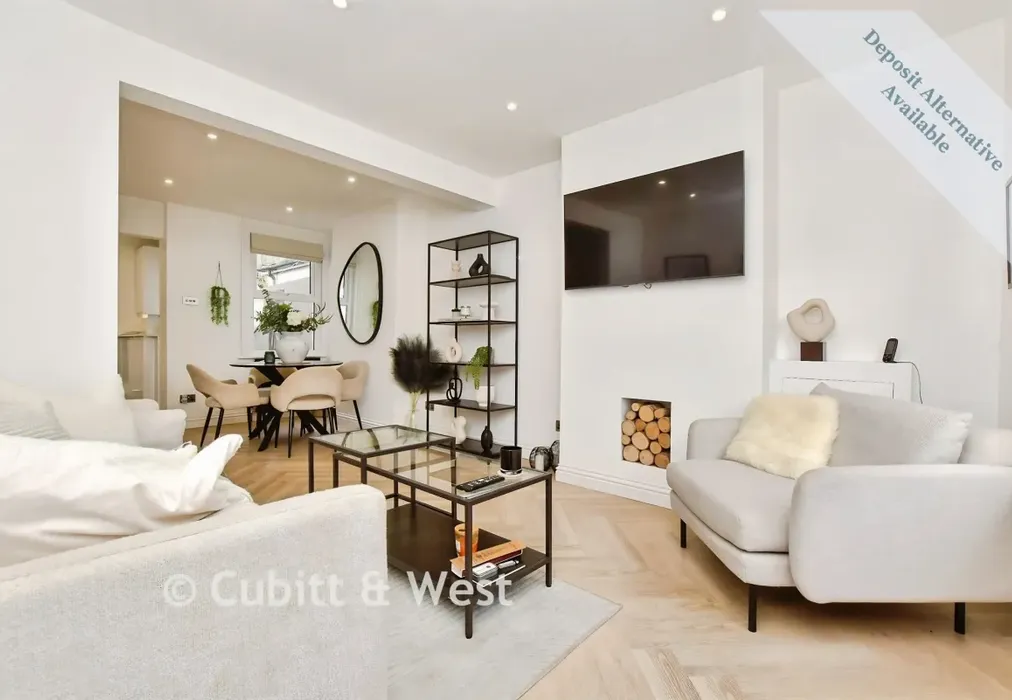 Lounge - Harold Road Sutton SM1 - Wards of Kent