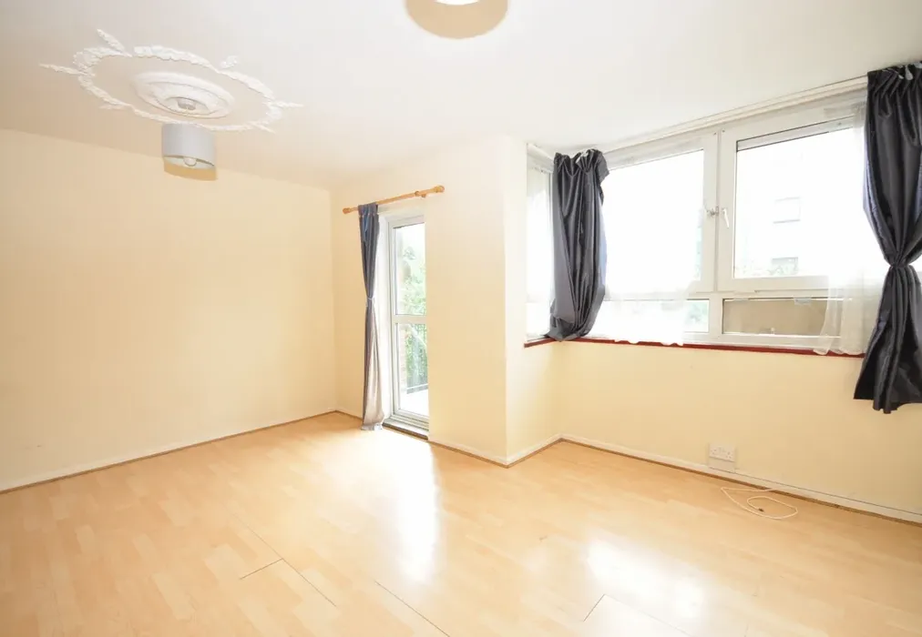 DSC_5247 - AVAILABLE WITH NO DEPOSITFyning Street Portsmouth PO1 - Wards of Kent