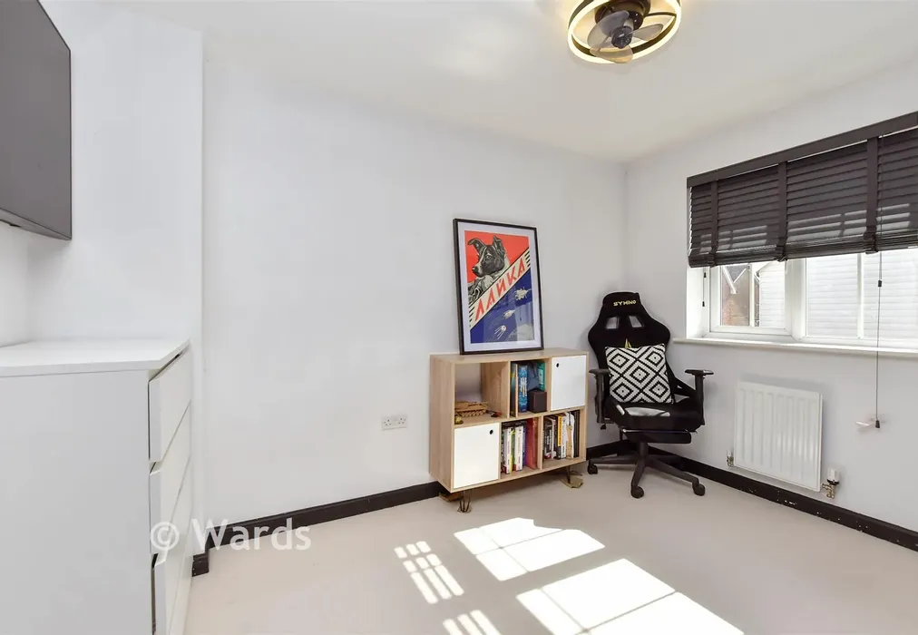 Bedroom 2 - Eveas Drive, Sittingbourne, Kent - Wards of Kent
