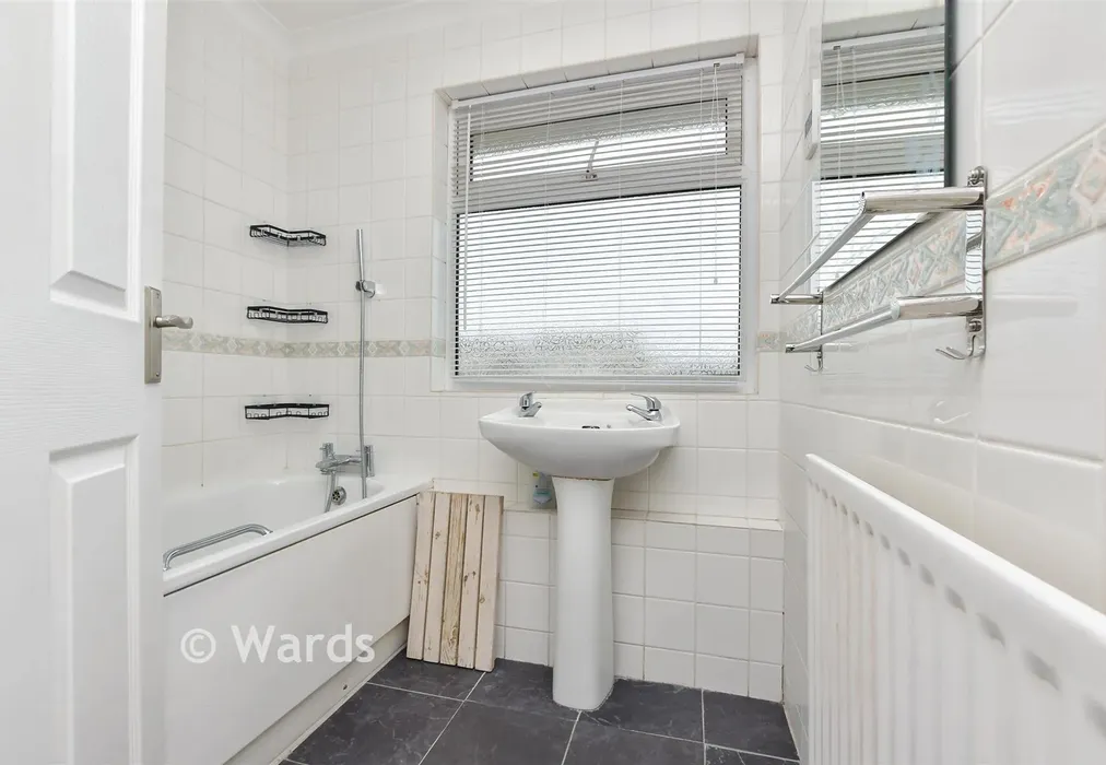 Bathroom - Sandhurst Road, Cliftonville, Margate, Kent - Wards of Kent