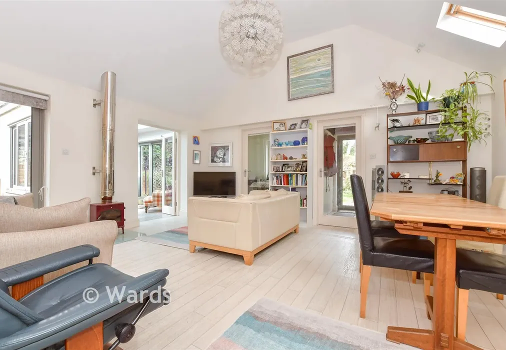 Lounge/ Diner - Salisbury Road, Deal, Kent - Wards of Kent