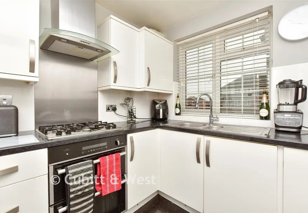 Kitchen - Thicket Road, Sutton, Surrey - Wards of Kent