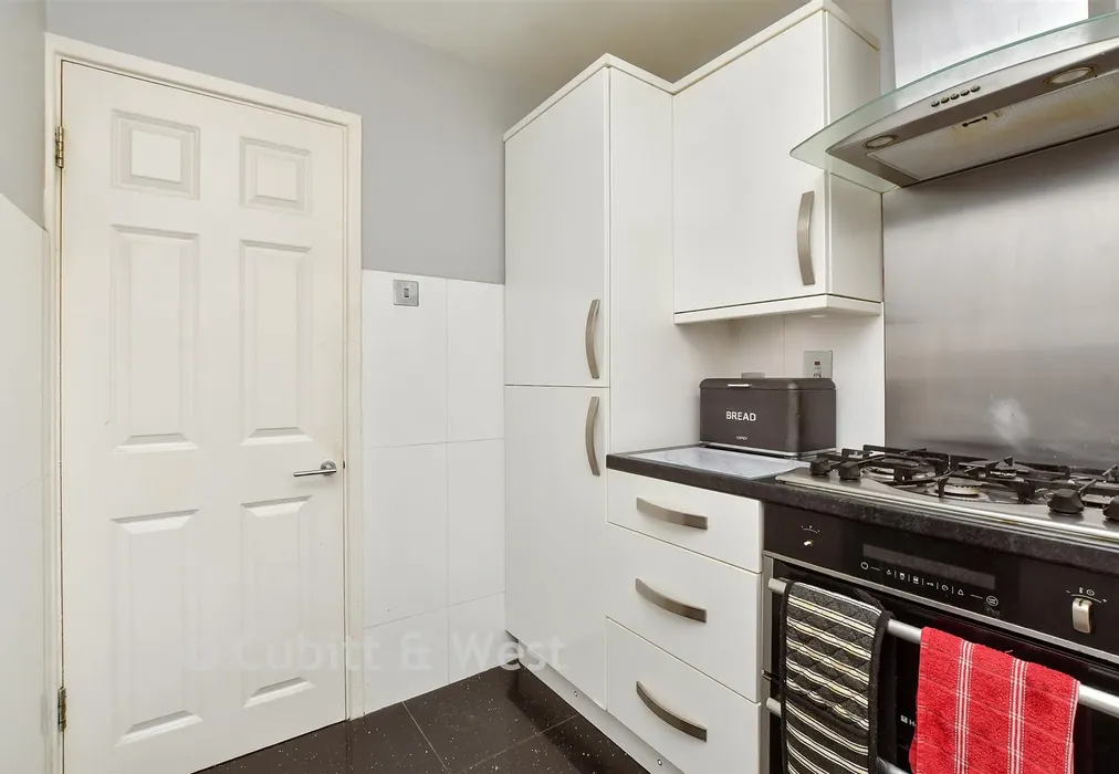 Kitchen - Thicket Road, Sutton, Surrey - Wards of Kent