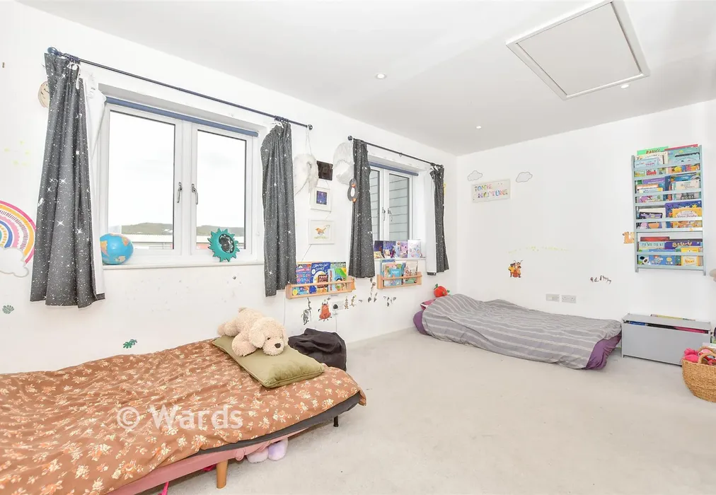 Bedroom 2 - Riverside Place, Aylesford, Kent - Wards of Kent