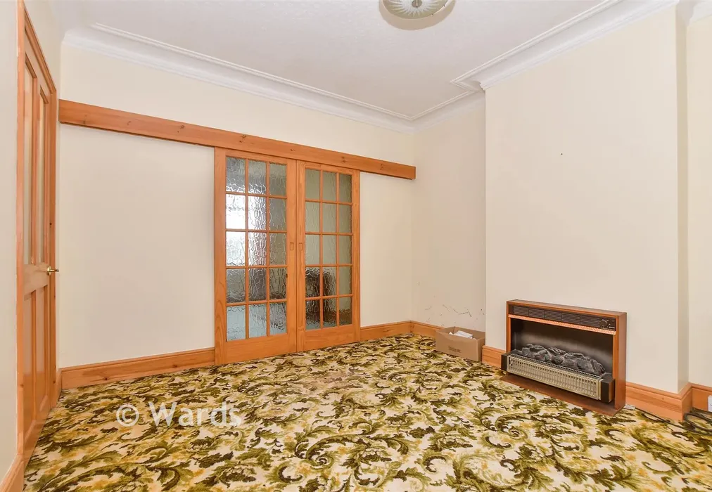 Lounge - Clarendon Road, Dover, Kent - Wards of Kent