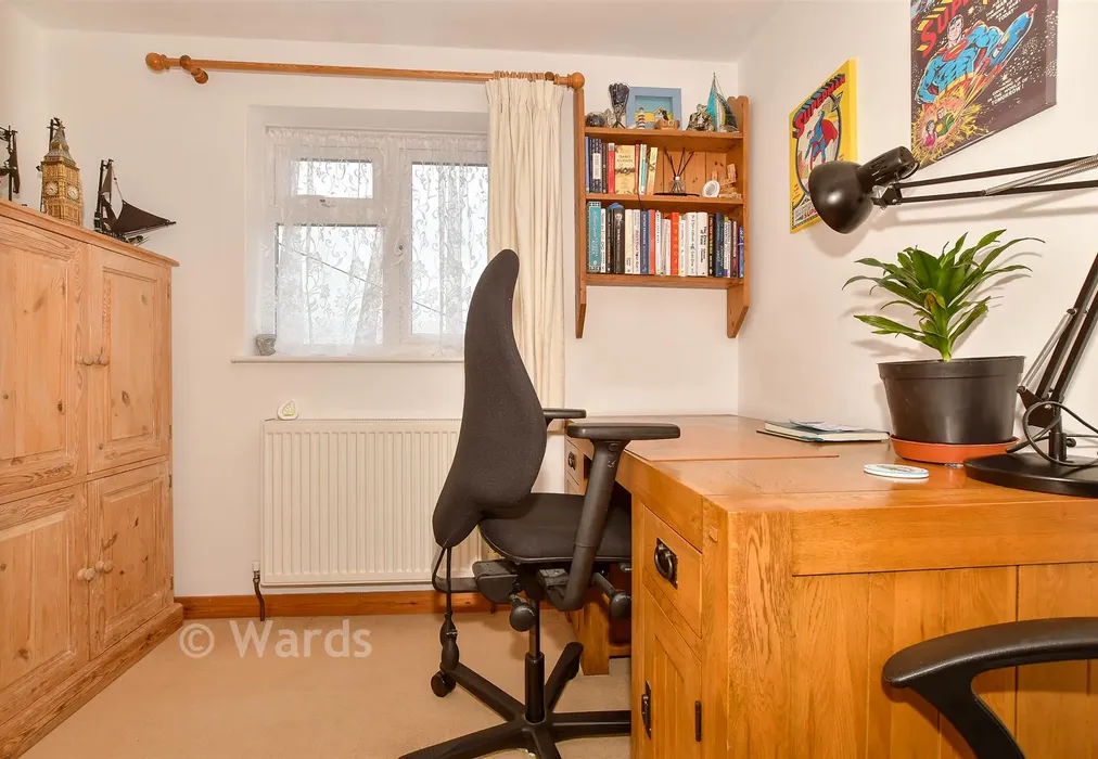 Bedroom 5 - Bladbean, Canterbury, Kent - Wards of Kent