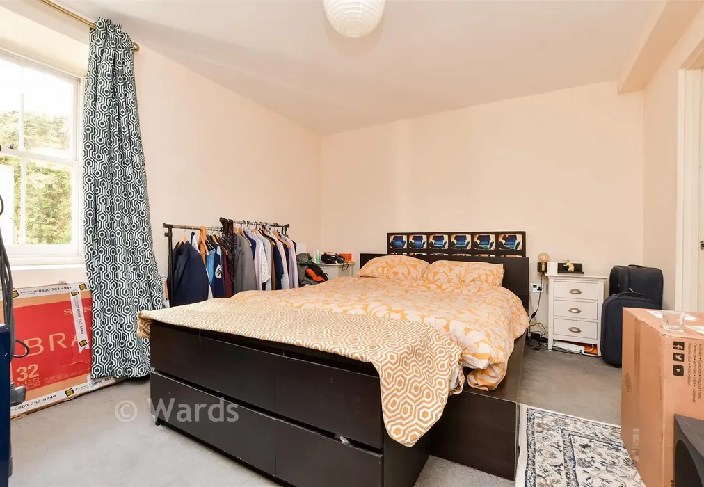 Bedroom - Fort Crescent, Margate, Kent - Wards of Kent