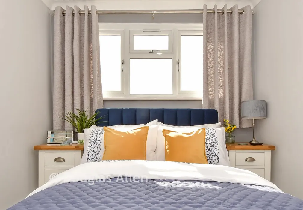 Internal Lifestyle Photograph - Chingford Lane, Woodford Green, Essex - Wards of Kent