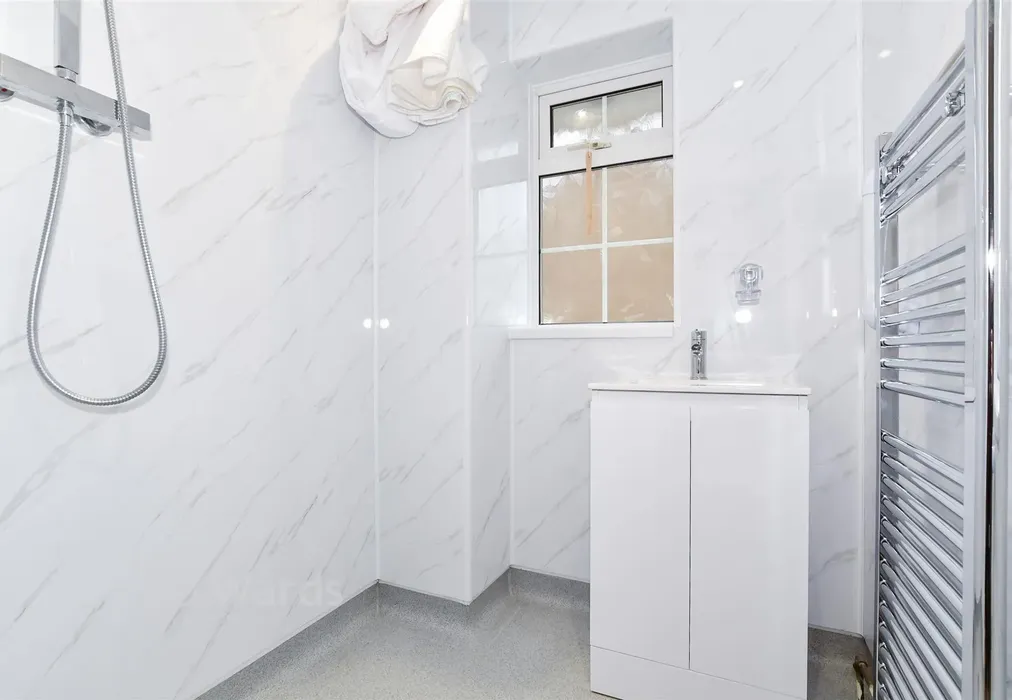 Wet Room - Dane Court, Coxheath, Maidstone, Kent - Wards of Kent