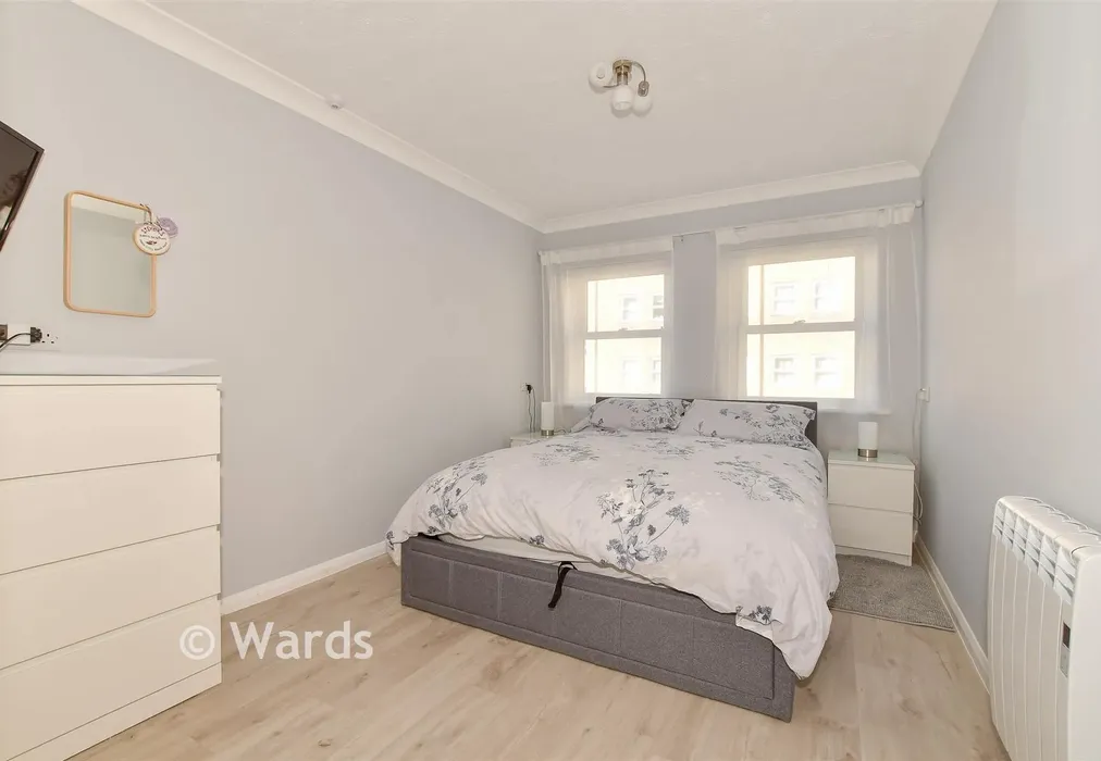 Bedroom - Pier Avenue, Herne Bay, Kent - Wards of Kent
