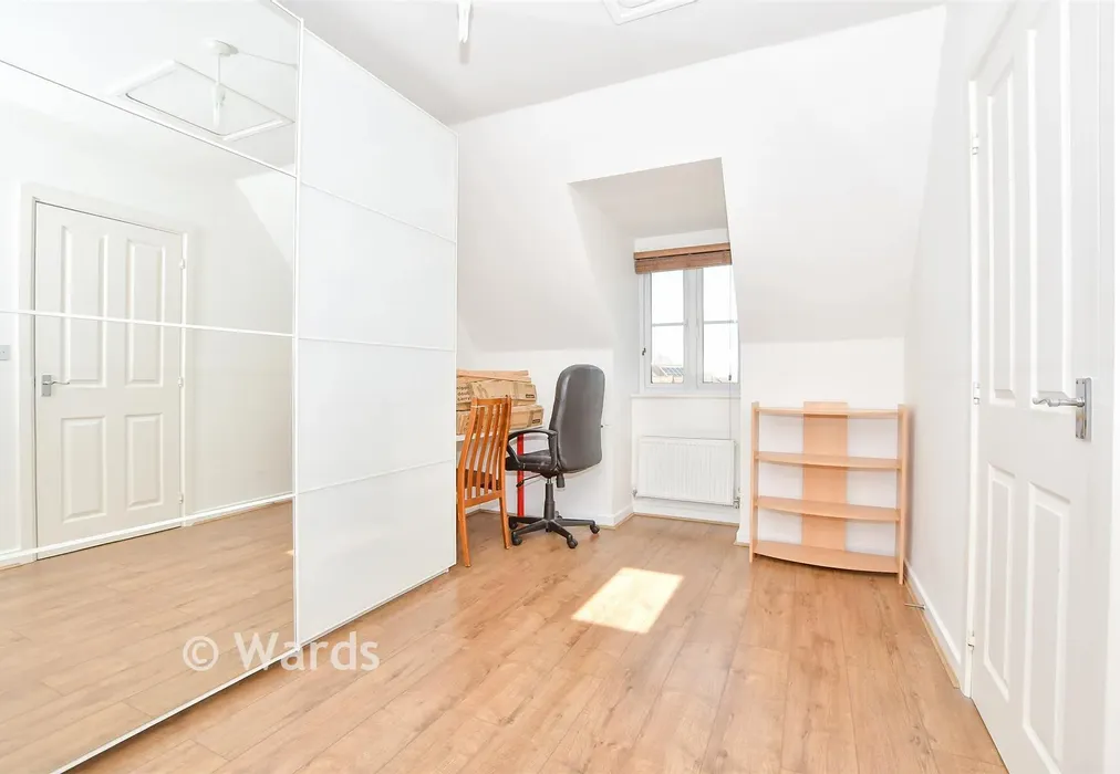 Bedroom 3 - The Farrows, Maidstone, Kent - Wards of Kent