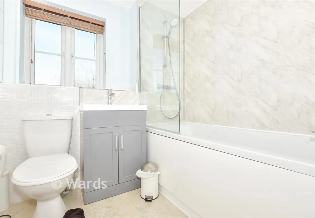 Bathroom - The Farrows, Maidstone, Kent - Wards of Kent