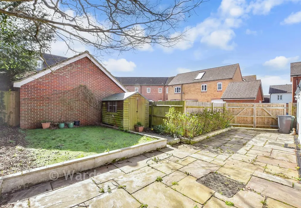 Rear Garden - The Farrows, Maidstone, Kent - Wards of Kent