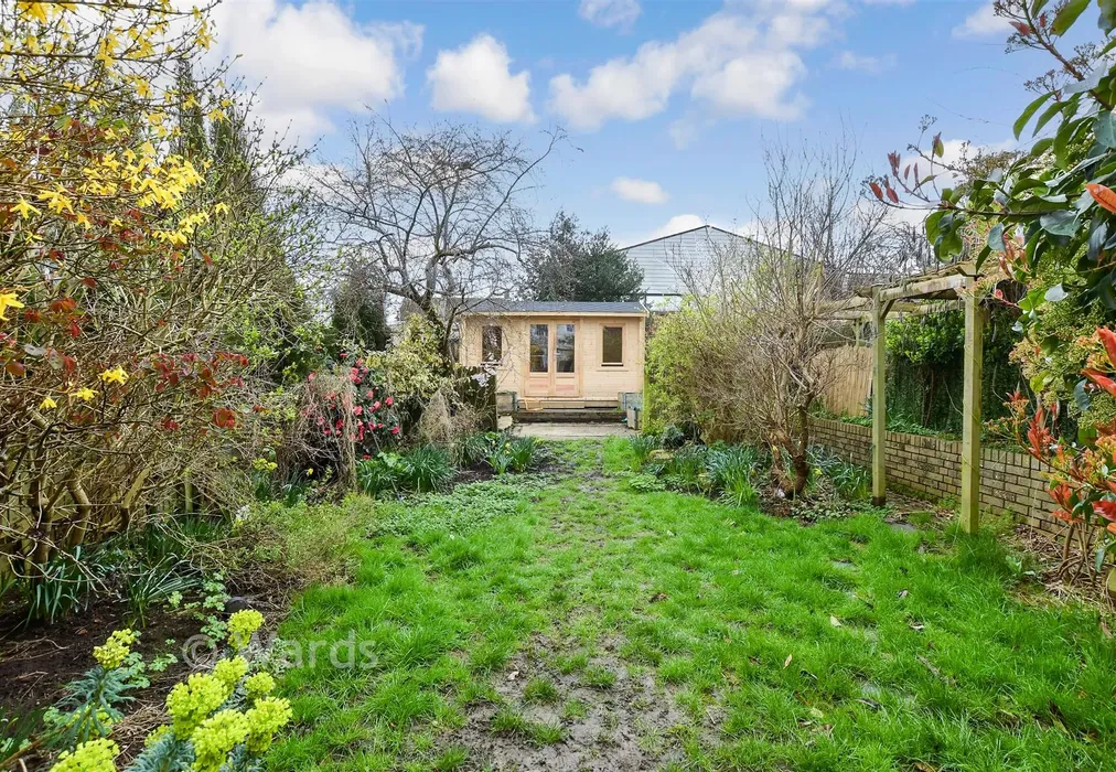 Rear Garden - Maidstone Road, Paddock Wood, Kent - Wards of Kent