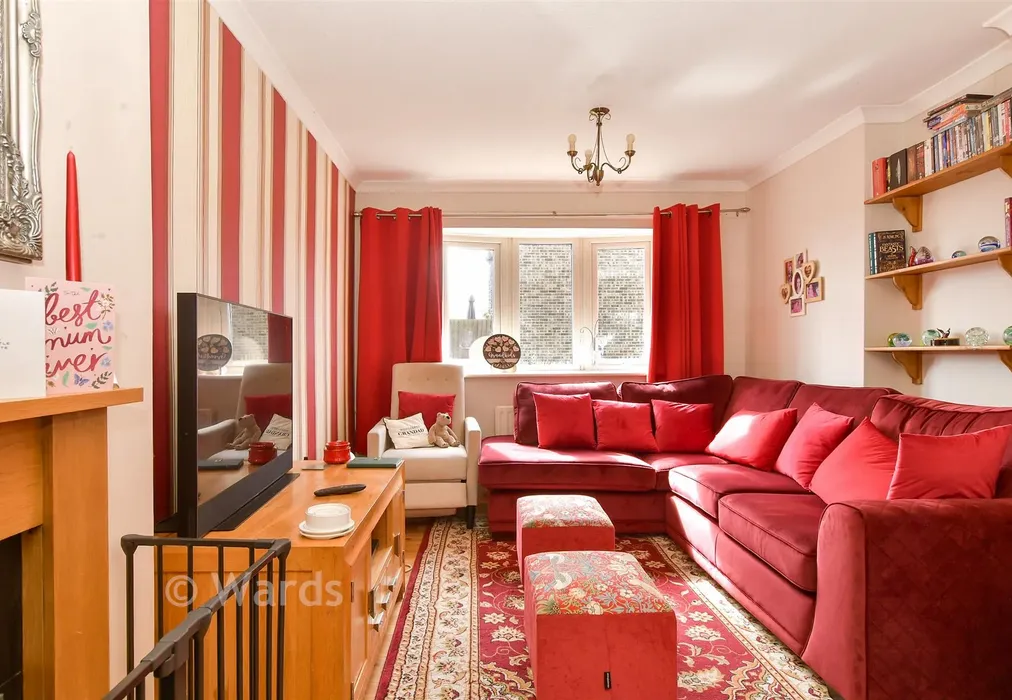 Lounge - Thatchers Lane, Cliffe, Rochester, Kent - Wards of Kent