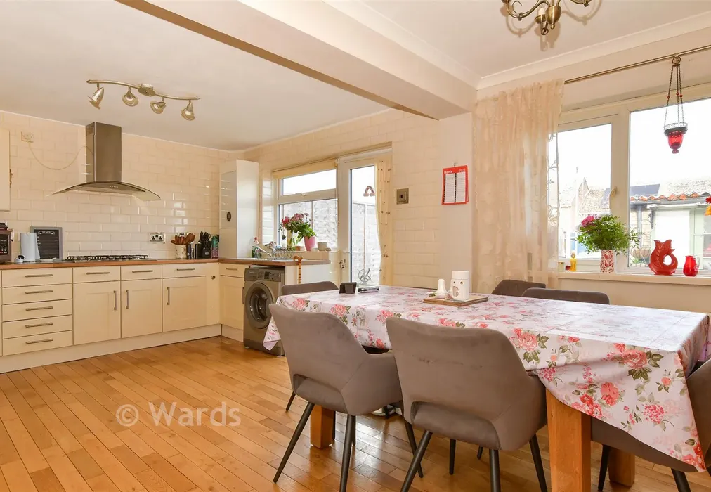 Kitchen/Dining Area - Thatchers Lane, Cliffe, Rochester, Kent - Wards of Kent
