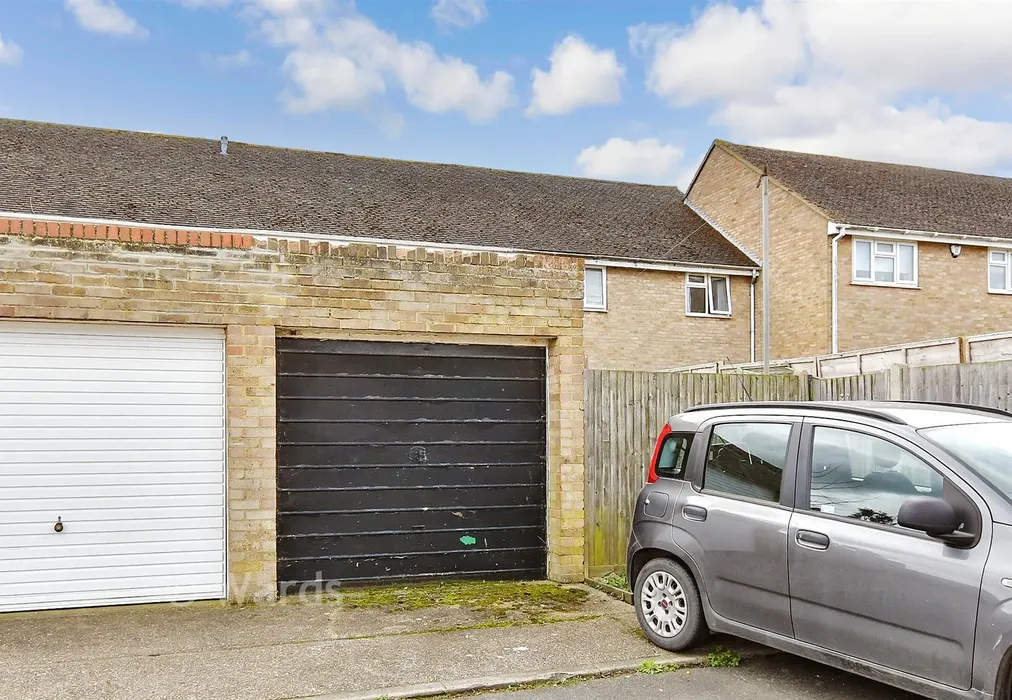 Garage - Thatchers Lane, Cliffe, Rochester, Kent - Wards of Kent
