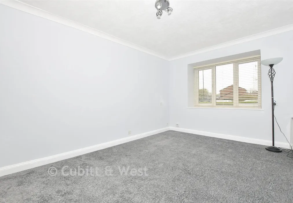 Lounge - Brighton Road, Crawley, West Sussex - Wards of Kent