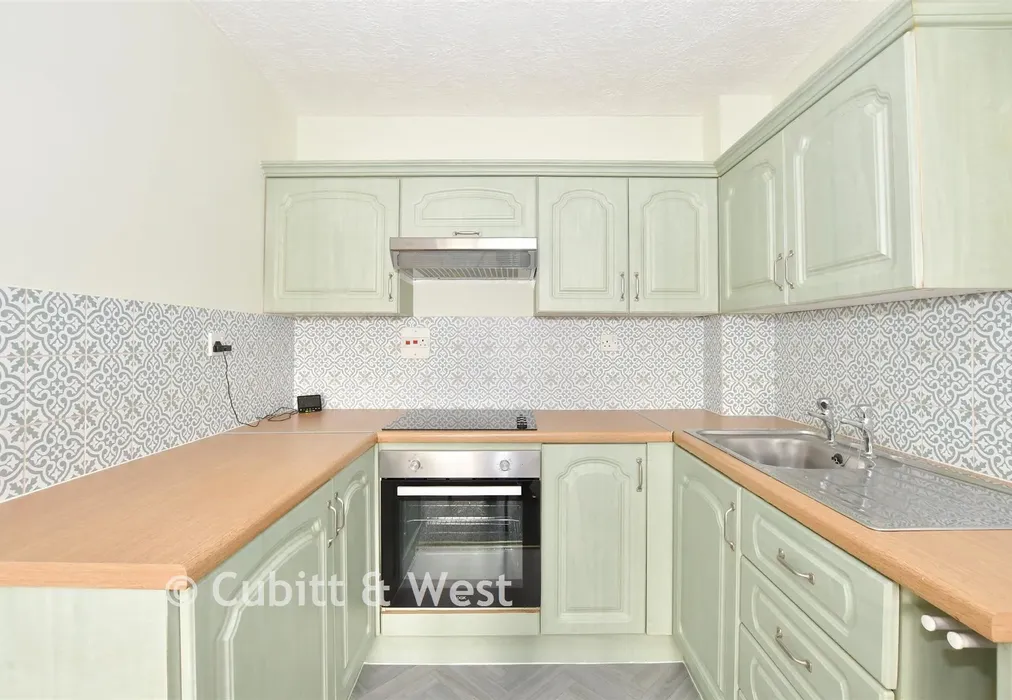 Kitchen - Brighton Road, Crawley, West Sussex - Wards of Kent