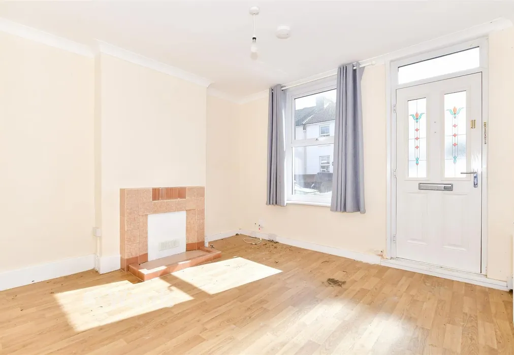 Lounge - Randall Street, Maidstone, Kent - Wards of Kent
