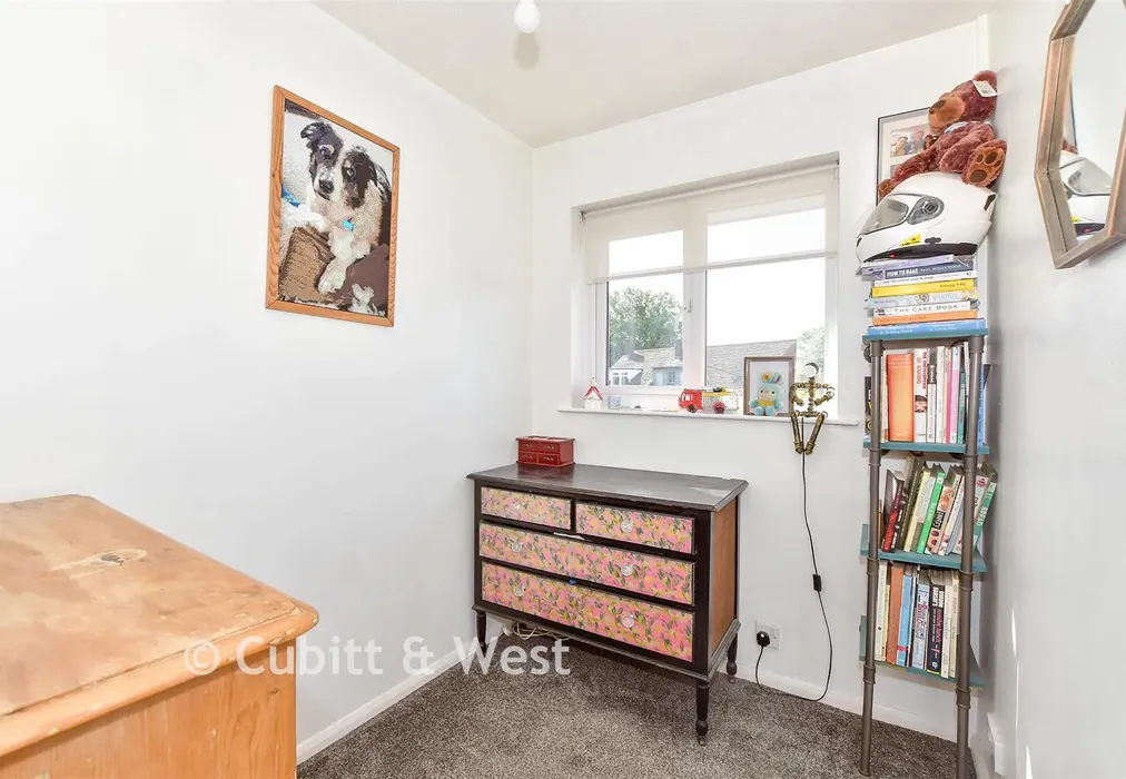 Bedroom 3 - Springfield Close, Lavant, Chichester, West Sussex - Wards of Kent