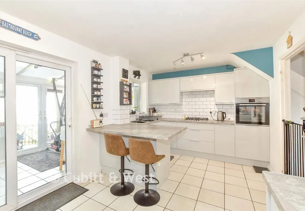 Kitchen/Diner - Springfield Close, Lavant, Chichester, West Sussex - Wards of Kent
