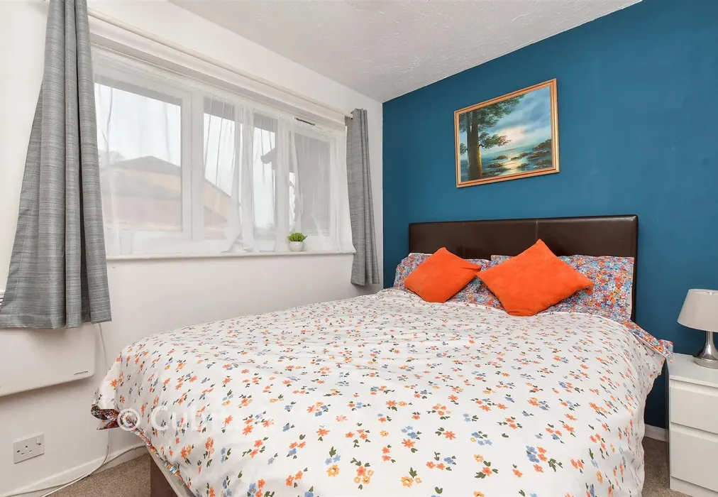 Bedroom - Rossignol Gardens, Carshalton, Surrey - Wards of Kent