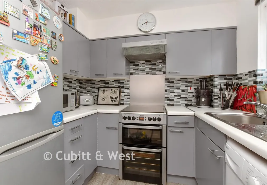 Kitchen - Rossignol Gardens, Carshalton, Surrey - Wards of Kent