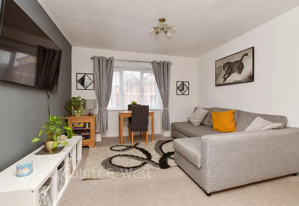 Lounge - Rossignol Gardens, Carshalton, Surrey - Wards of Kent