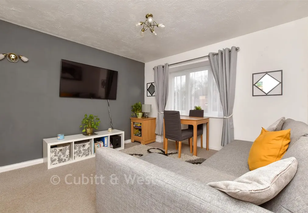 Lounge - Rossignol Gardens, Carshalton, Surrey - Wards of Kent