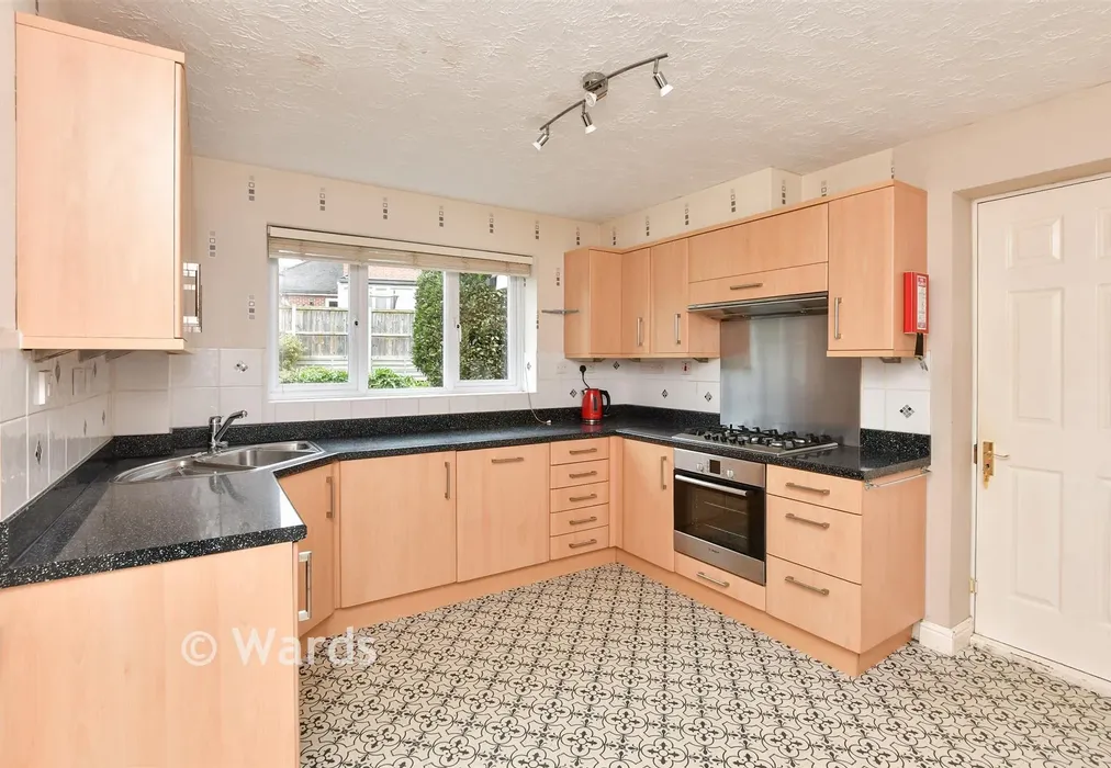 Kitchen - Burgess Close, Minster, Ramsgate, Kent - Wards of Kent