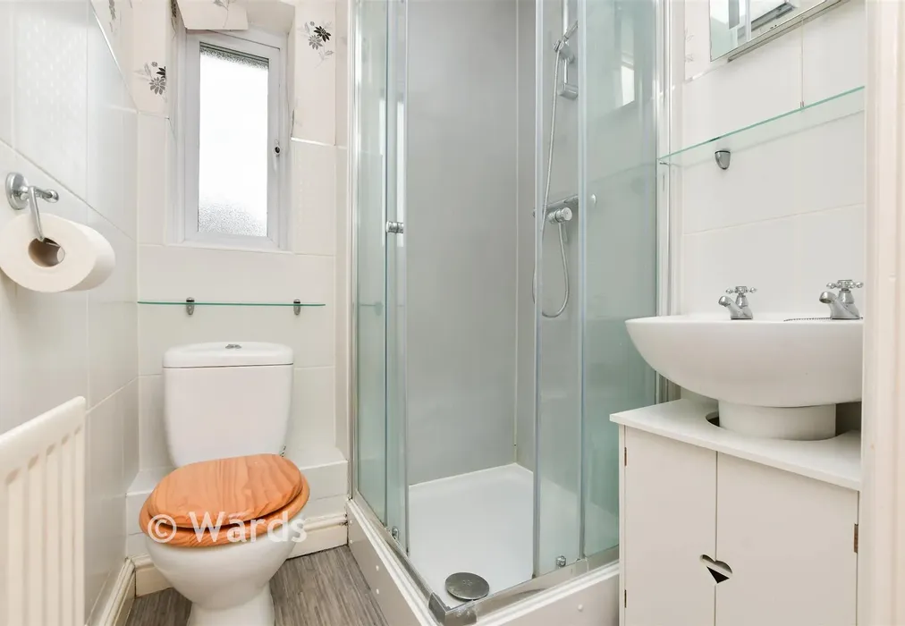 En-Suite Shower Room - Burgess Close, Minster, Ramsgate, Kent - Wards of Kent