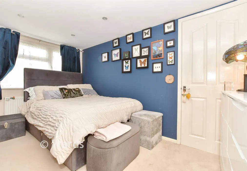 Loft Room 2 - Cedar Road, Sturry, Canterbury, Kent - Wards of Kent