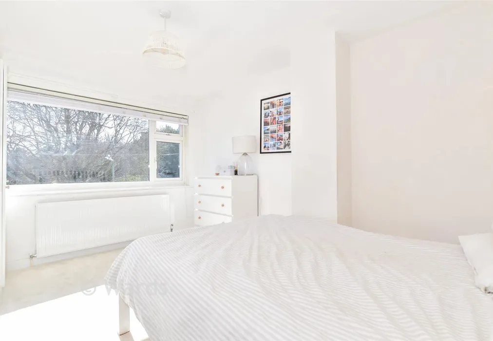 Bedroom 1 - Biddenden Close, Bearsted, Maidstone, Kent - Wards of Kent