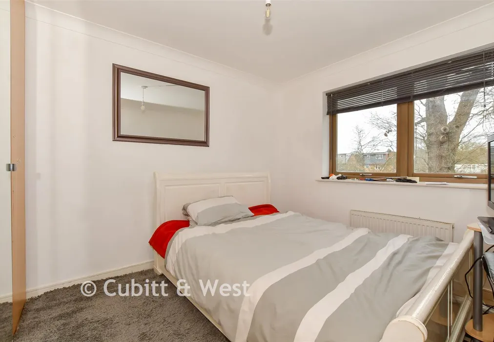 Bedroom 2 - Delrogue Road, Crawley, West Sussex - Wards of Kent