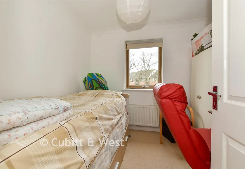 Bedroom 4 - Delrogue Road, Crawley, West Sussex - Wards of Kent