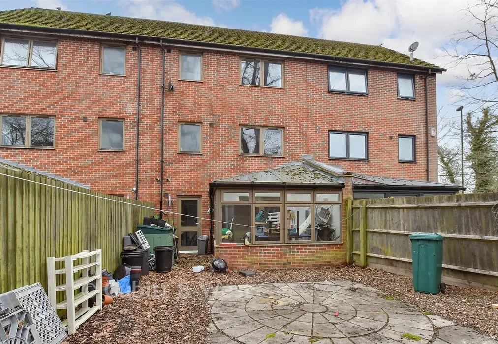 Rear Elevation - Delrogue Road, Crawley, West Sussex - Wards of Kent