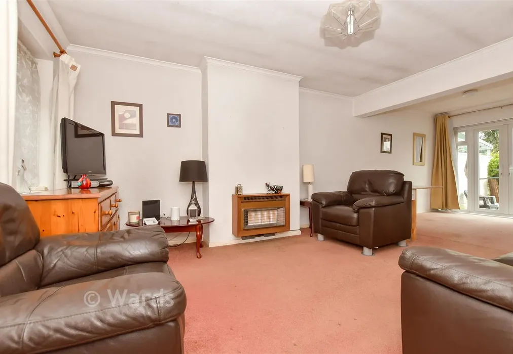 Lounge - Northumberland Avenue, Kennington, Ashford, Kent - Wards of Kent