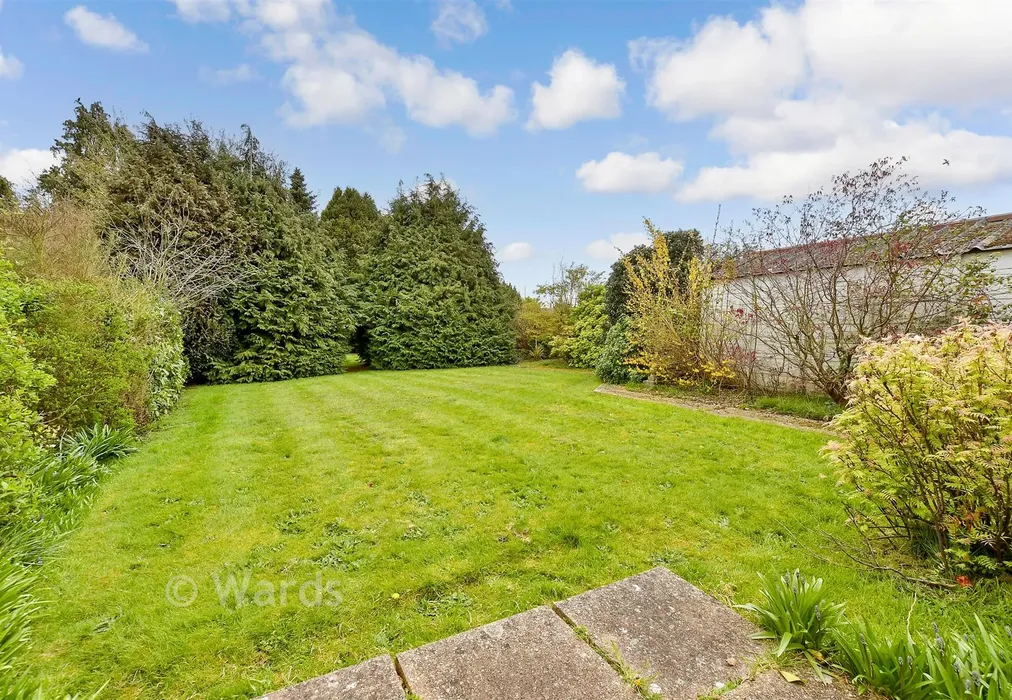 Rear Garden - Northumberland Avenue, Kennington, Ashford, Kent - Wards of Kent
