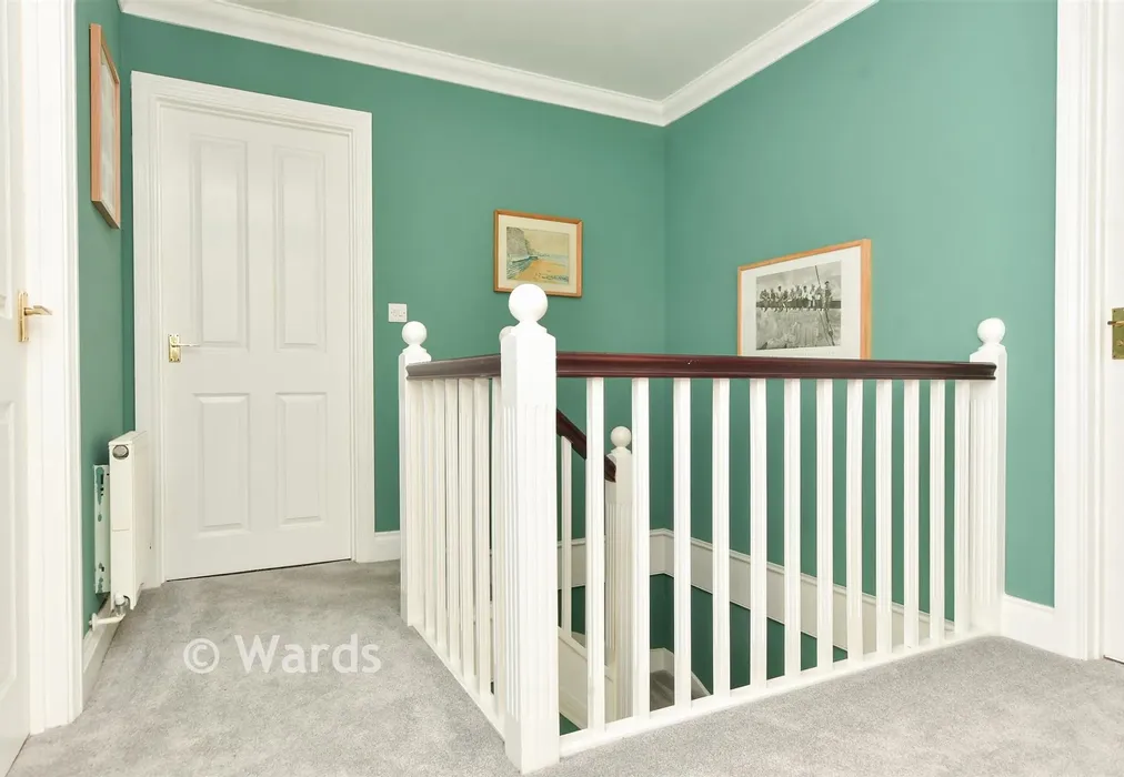 Landing - Walnut Close, Broadstairs, Kent - Wards of Kent