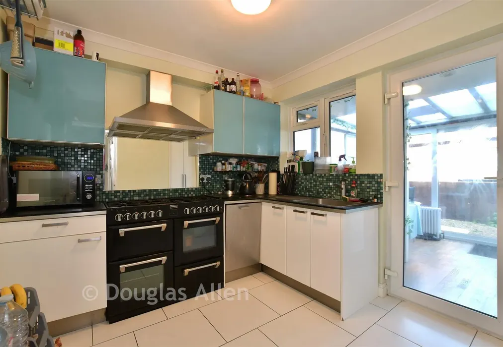 Kitchen - Tollgate Road, London - Wards of Kent